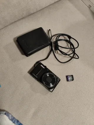 Cámara Nikon COOLPIX S9600 Negra