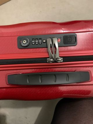 Maleta de cabina rígida Samsonite roja