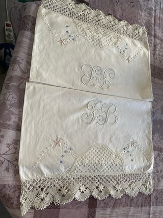 Juego de sábanas y funda de almohada antigua