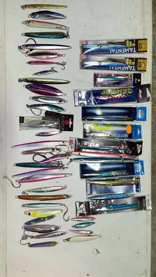 Lote de señuelos JIGGING