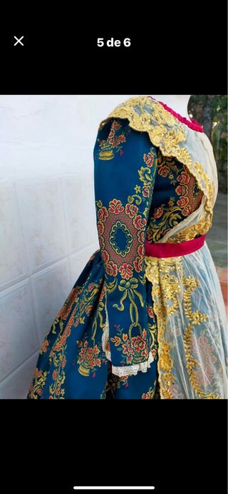 Traje de Fallera azul y dorado