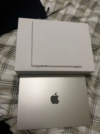 MacBook Air M4 16GB Plata