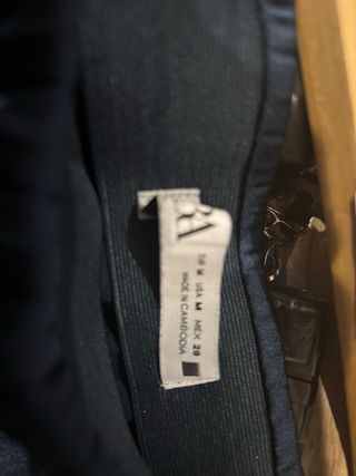 Falda midi plisada azul Zara