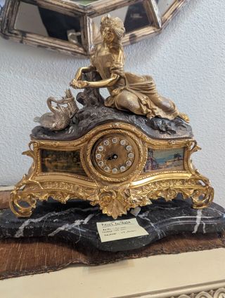Reloj de mesa francés antiguo