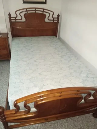 Dormitorio individual de madera