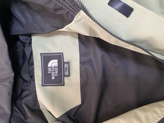 Chubasquero The North Face Verde y Negro