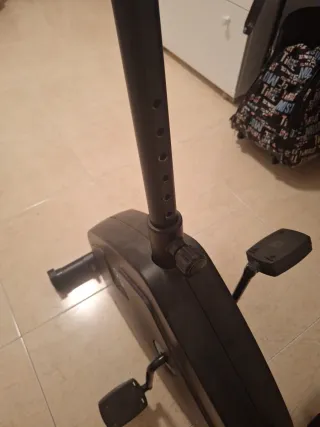 Bici Estática DOMIOS Essential 03