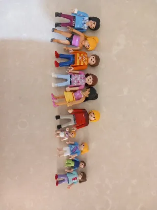 10 Figuras Playmobil Familia con complementos