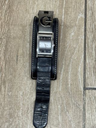 Reloj Guess Cuero Negro y Plata