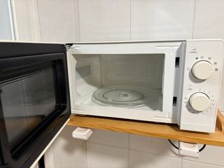 Microondas Taurus Compacto 700W 20L