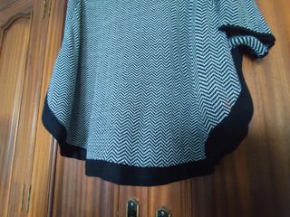 Poncho Capa Cuello Vuelto T48-52