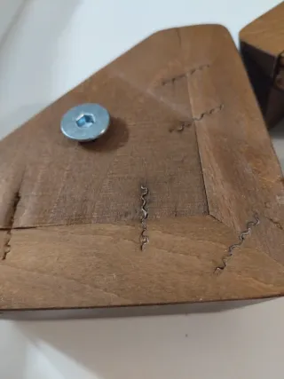 Patas de madera para sofá Natuzzi