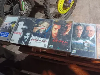 Lote de Cintas VHS: Zorro, Aladino, Drácula...