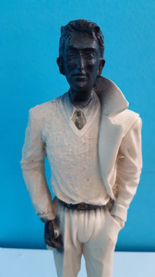 Escultura Caballero Polystone Beige/Negro