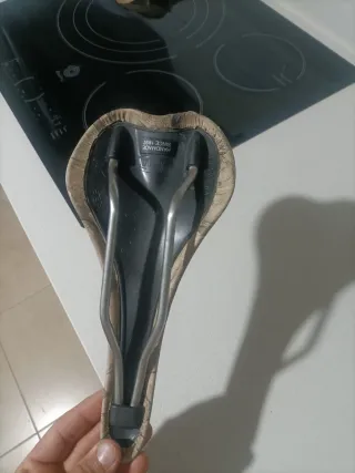 Sillín Italia SLR Titanium 165g