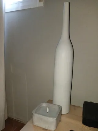 Vaso in cemento e candela