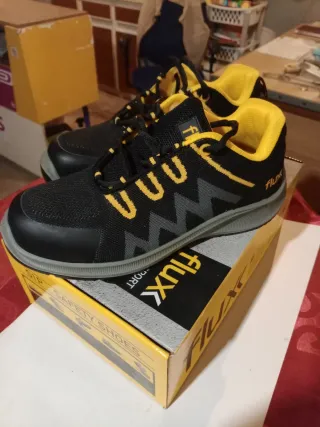 Sapatilhas de trabalho Flux pretas e amarelas