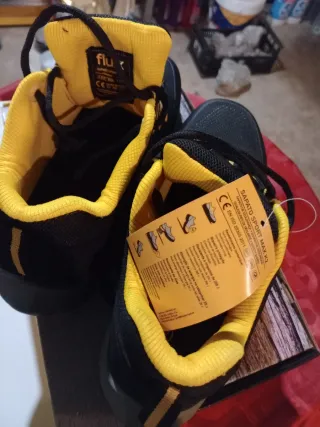 Sapatilhas de trabalho Flux pretas e amarelas