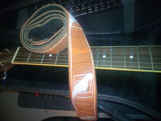 Guitarra Acústica Ibanez con Estuche