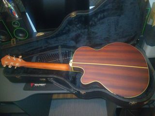 Guitarra Acústica Ibanez con Estuche