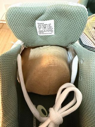 ASICS Kayano 14 Plata y Verde