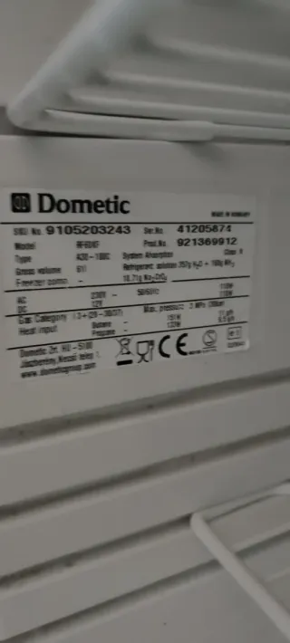 Frigorífico Dometic Trivalente RF60KF