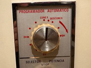 Radiador Eléctrico Garza Beige y Plateado