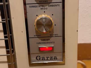 Radiador Eléctrico Garza Beige y Plateado