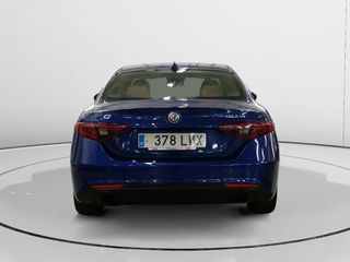 Alfa Romeo Giulia 2.2 JTDM Ti Q4