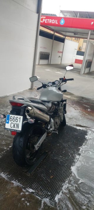 Honda Hornet 600F solo 26000mil kilómetros
