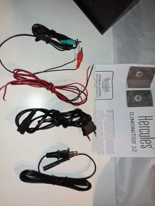 Altavoces Hercules DJ Monitor 32