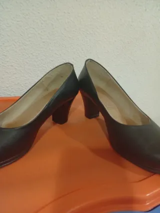 Zapatos negros de tacón