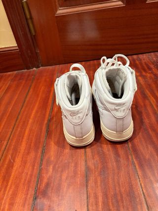 Nike Air Force 1 07 Mid Blancas