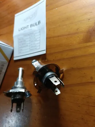 Bombilla LED H4 para coche