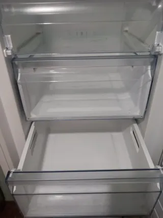 Congelador vertical Balay