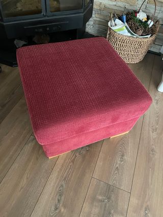 Puf/Mesa auxiliar tapizado rojo