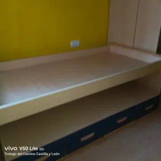 Armadio ponte in legno e plastica