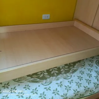 Armadio ponte in legno e plastica