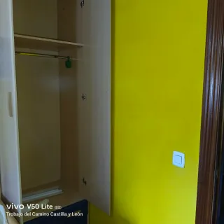 Armadio ponte in legno e plastica