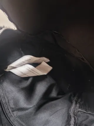 Mochila Negra Peluda de Stradivarius