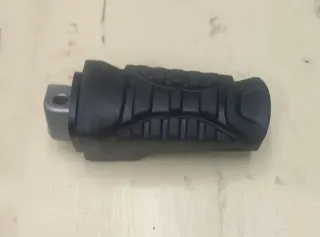 Estribo derecho BMW GS 1250 Adv copiloto