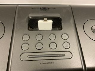 Radio Despertador iHome Cargador