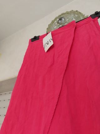 ZARA nuevo con etiqueta pantalón fucsia
