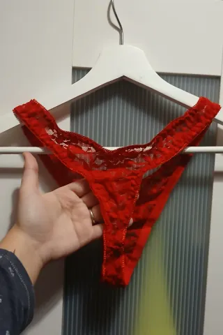 Conjunto de Lencería Rojo Corsé + Tanga + Ligas