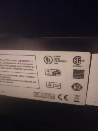 Pantalla AOC Plata y Negra