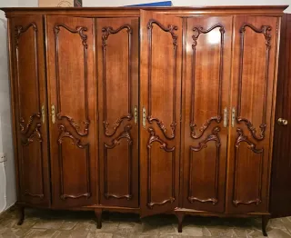 Conjunto de muebles de madera