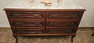 Conjunto de muebles de madera