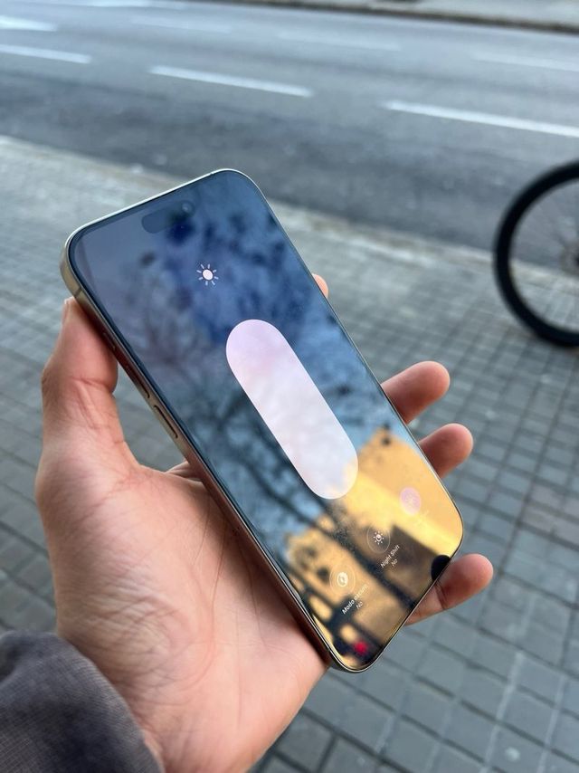 iPhone 15 Pro Max 256GB seminovo