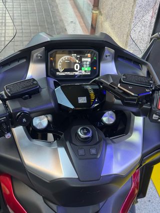 Honda Forza 750 - 12.000 km iva deducible