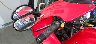 BMW K1 Moto Roja y Amarilla